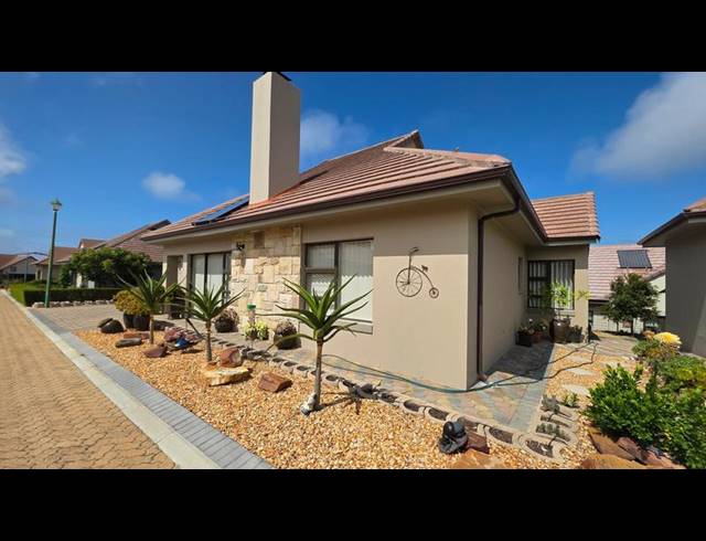2 BEDROOM HOUSE FOR SALE IN DANA BAY
